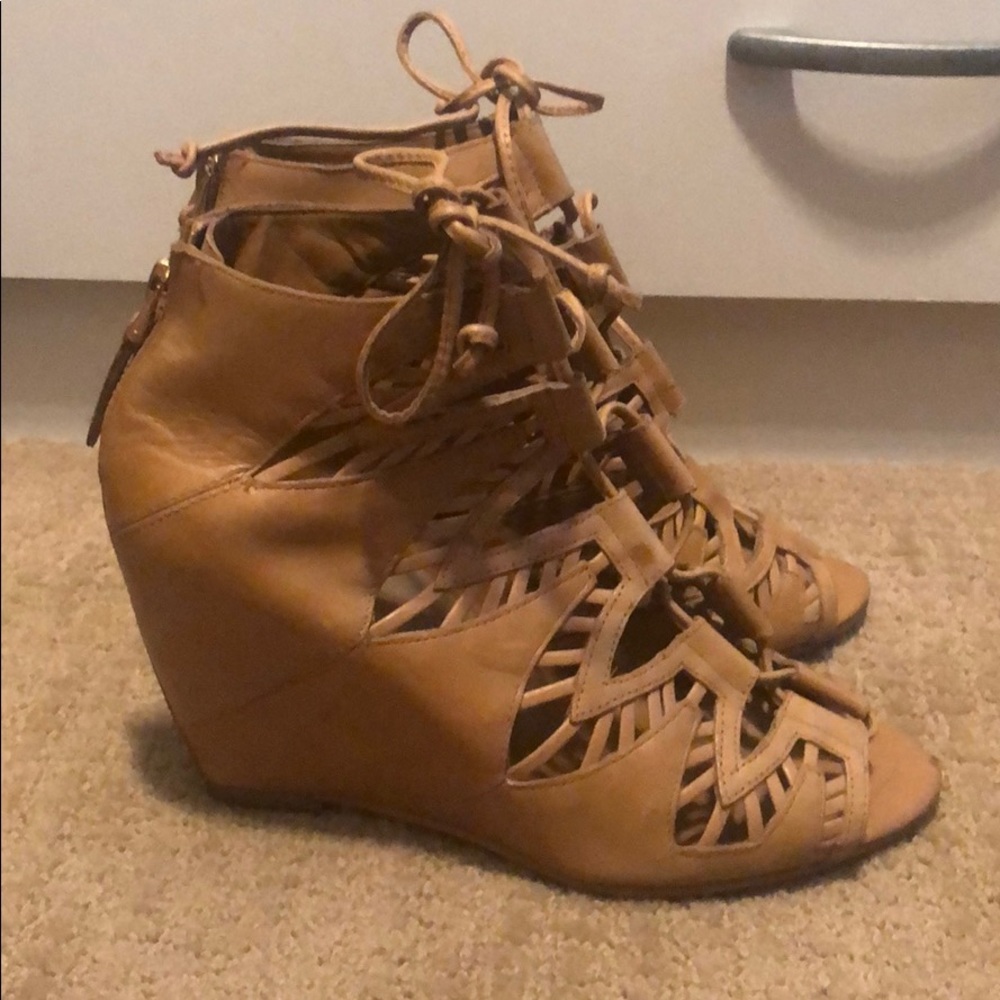 Dolce Vita leather wedge